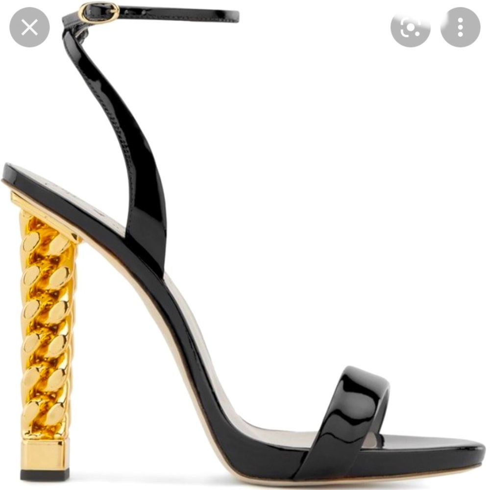 RITA ORA X GIUSEPPE ZANOTTI